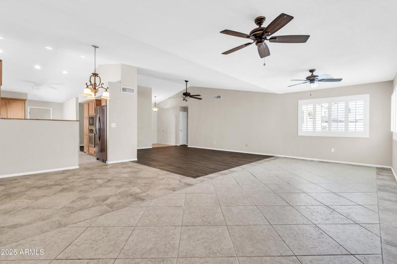 5009 E Dallas St-9