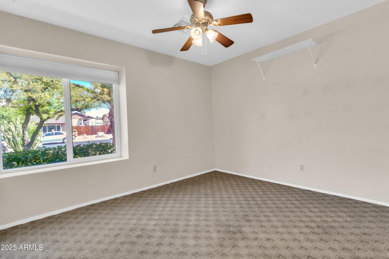 5009 E Dallas St-32