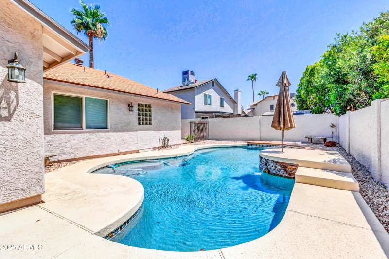 5009 E Dallas St-37
