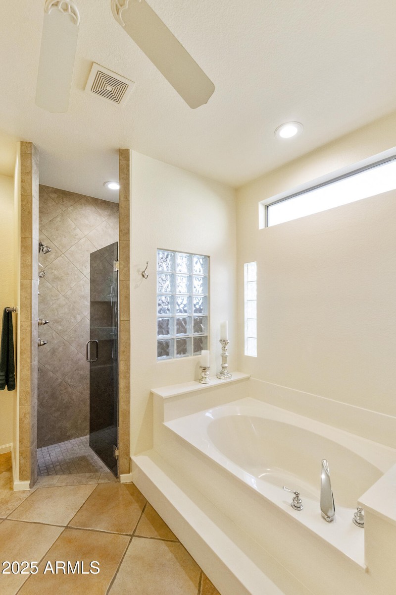 Primary suite tub