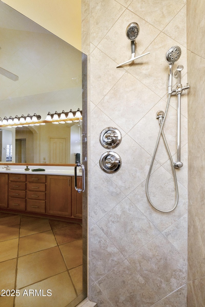 Primary suite shower