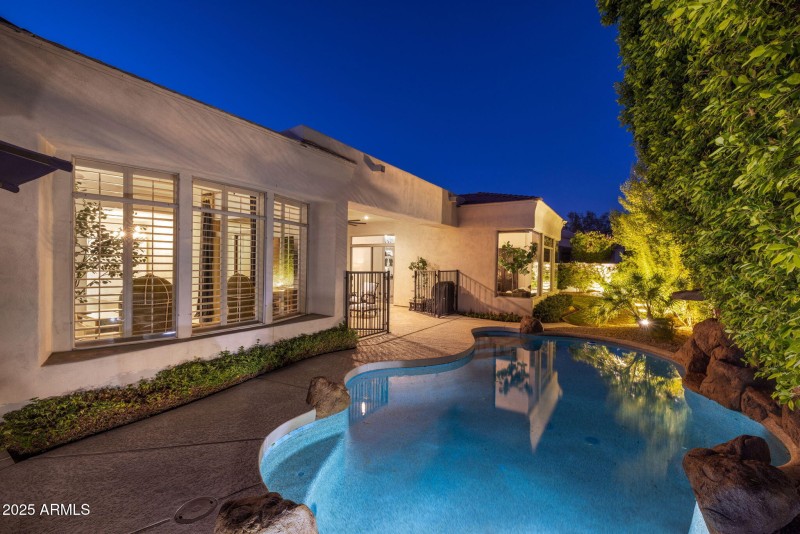 Pool/Backyard