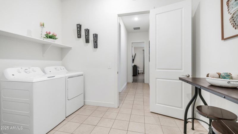 8022 W Northview Ave (18)