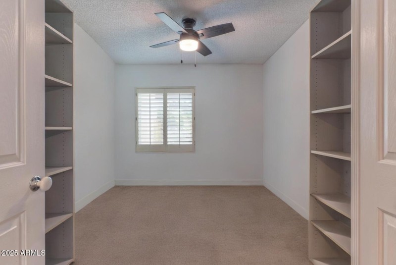 Ardmore Rd Office empty virtually staged