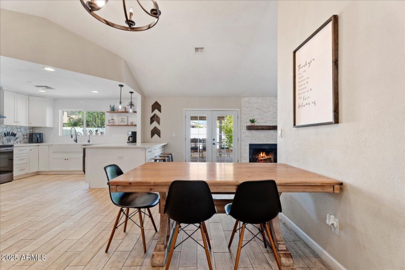 Dining Table Space