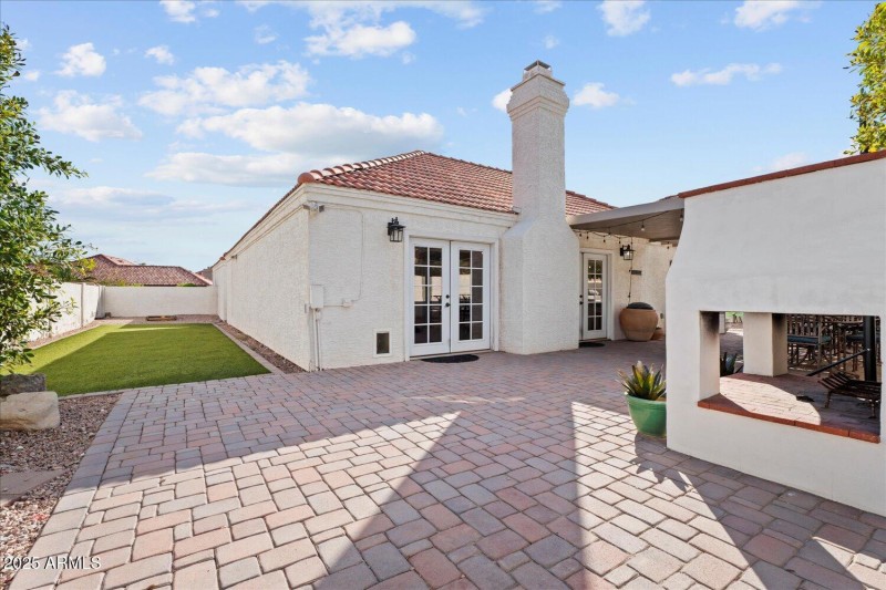 Paver Patio & Turf Side Yard