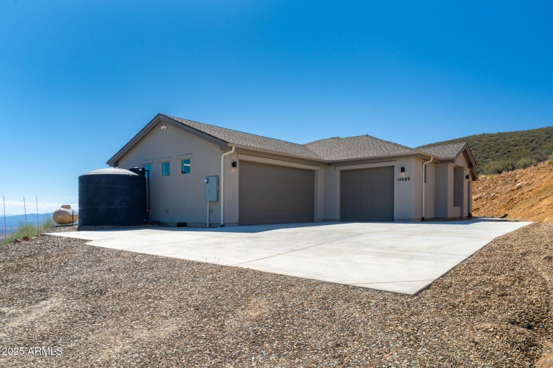 19-web-or-mls-15689-e-orch-vw-rd