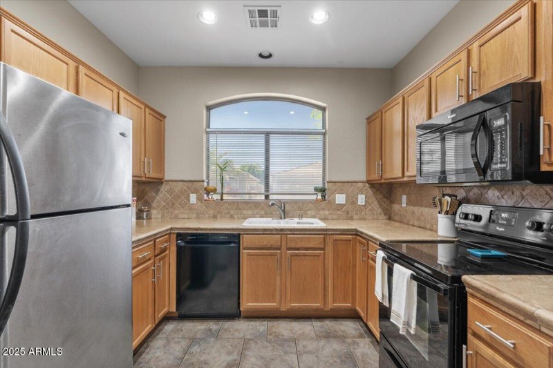 08-Kitchen