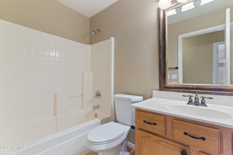 23_14909 w lamoille dr-23