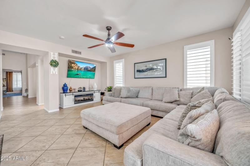 2292 S 155th Ln-7
