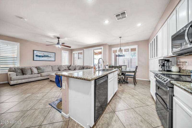 2292 S 155th Ln-19