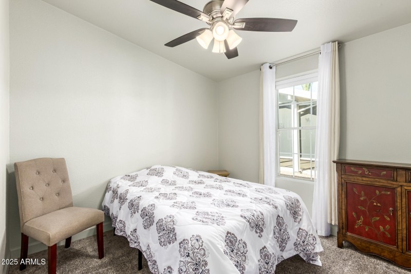 2nd bedroom