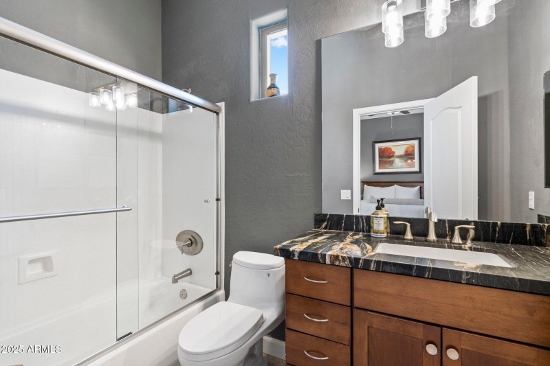 Via Montoya Ensuite Bath