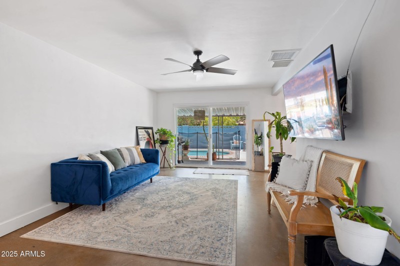 2335 W Campus Drive, Phoenix 85015