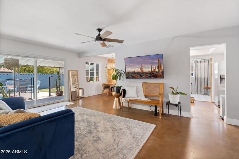 2335 W Campus Drive, Phoenix 85015
