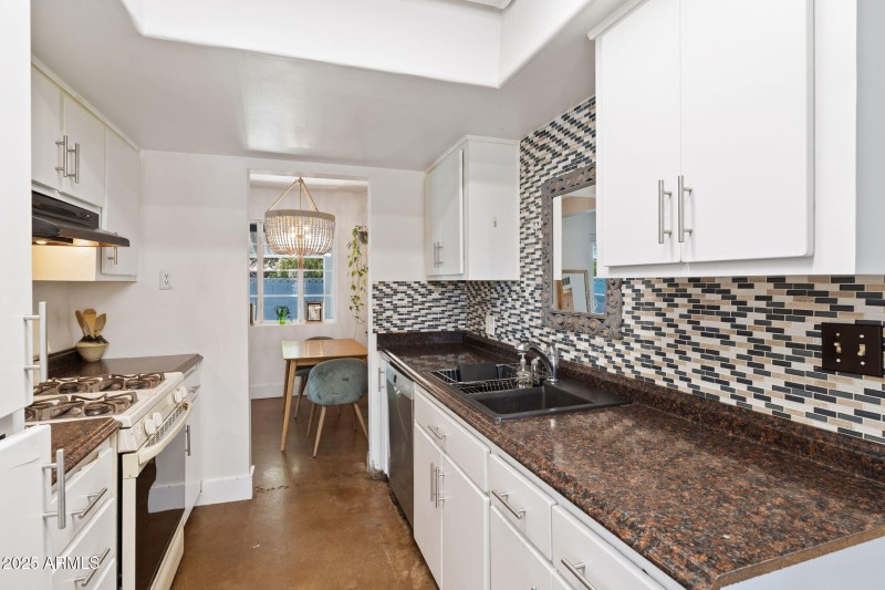 2335 W Campus Drive, Phoenix 85015
