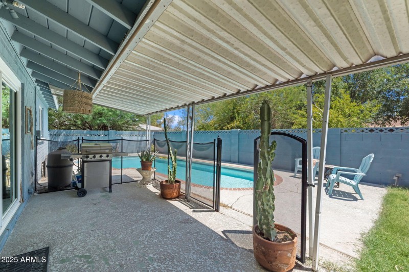 2335 W Campus Drive, Phoenix 85015