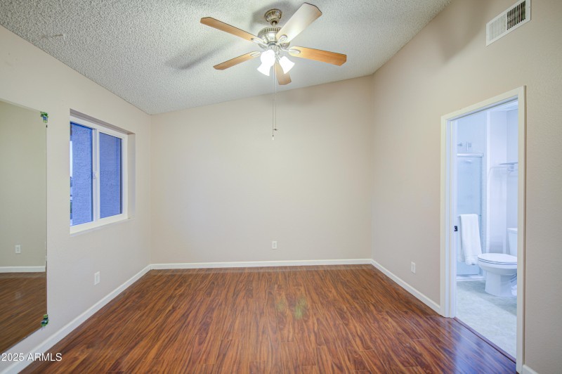 Bedroom 2-pic 2