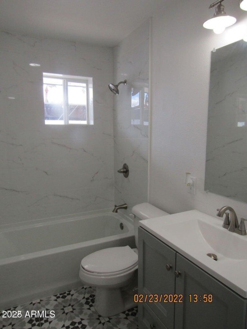 20220518220415629448000000-o