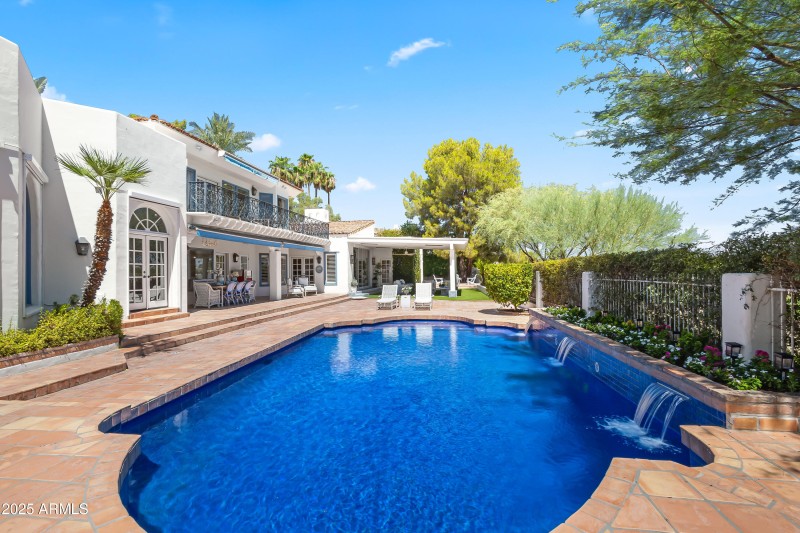 8' Fully tiled pool