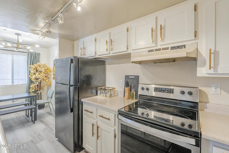 Kitchen 4