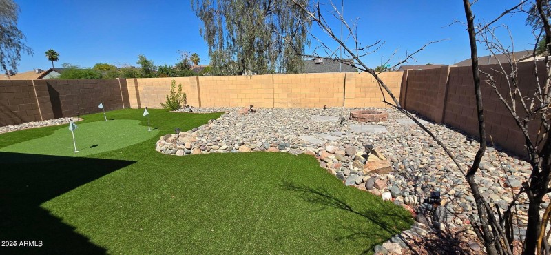 EL Frio Backyard