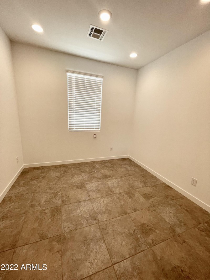 31EE8600-1247-4970-B5EF-CE6BA434B9A9