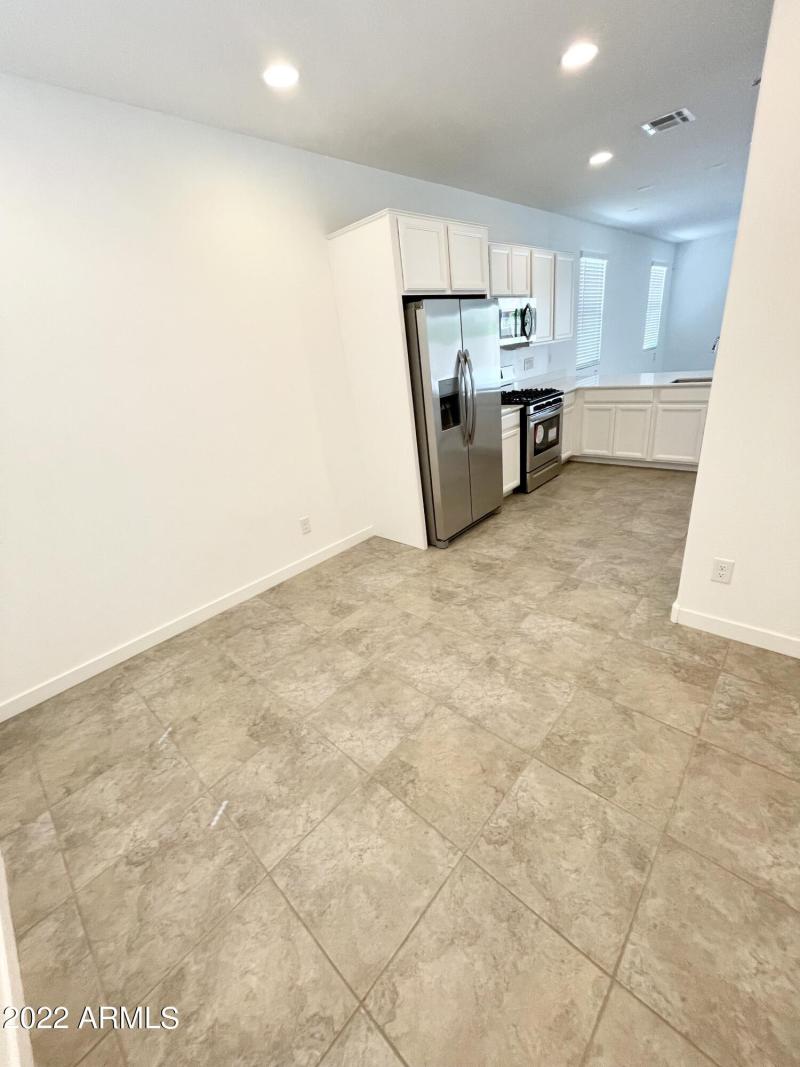 8C94A303-5905-446F-86E1-CFEAC5BD1CF0