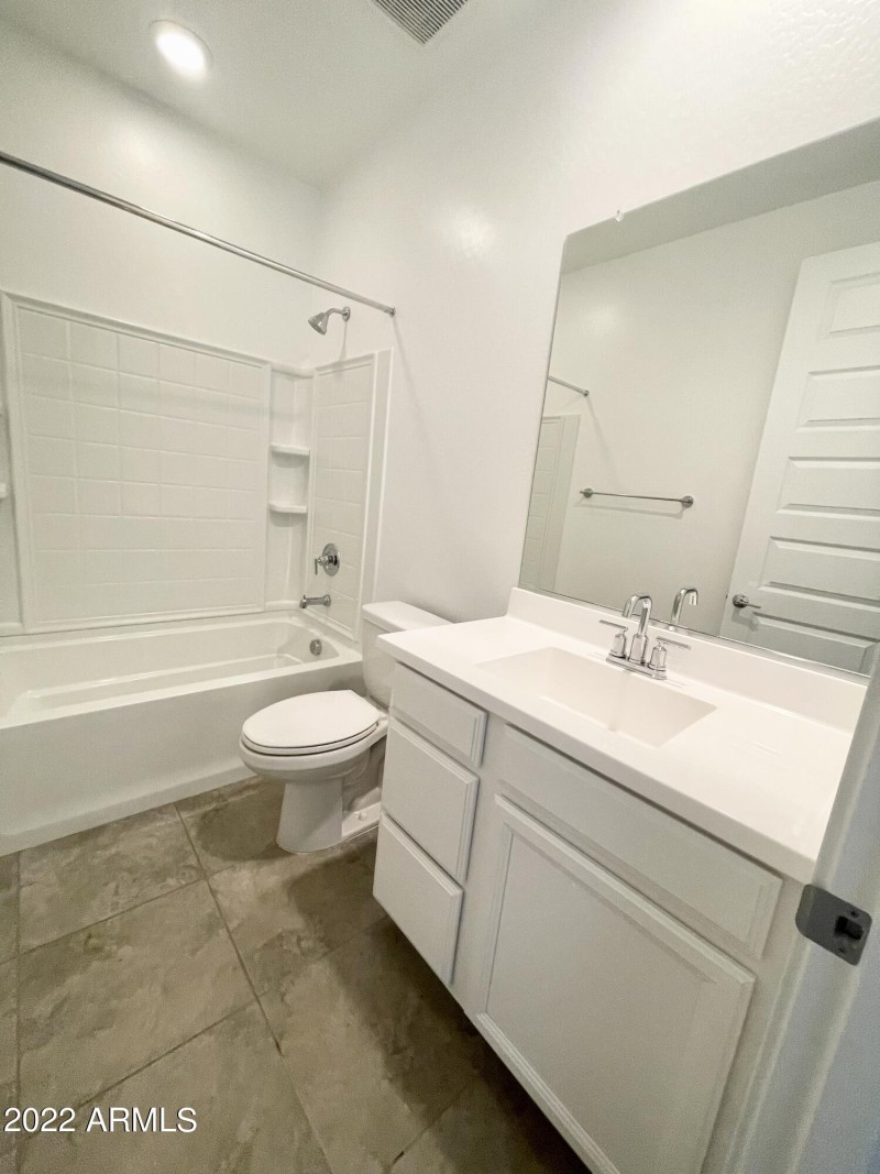 380CFA43-6655-493E-8838-BE543EEE6BF8