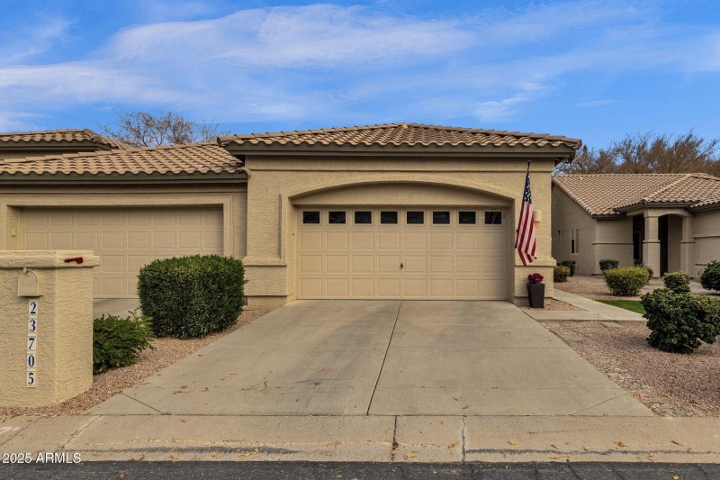 2-web-or-mls-23705-s-pleasant-way