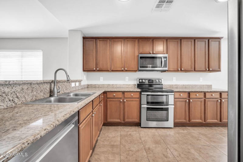 23838 W Gibson Ln-7