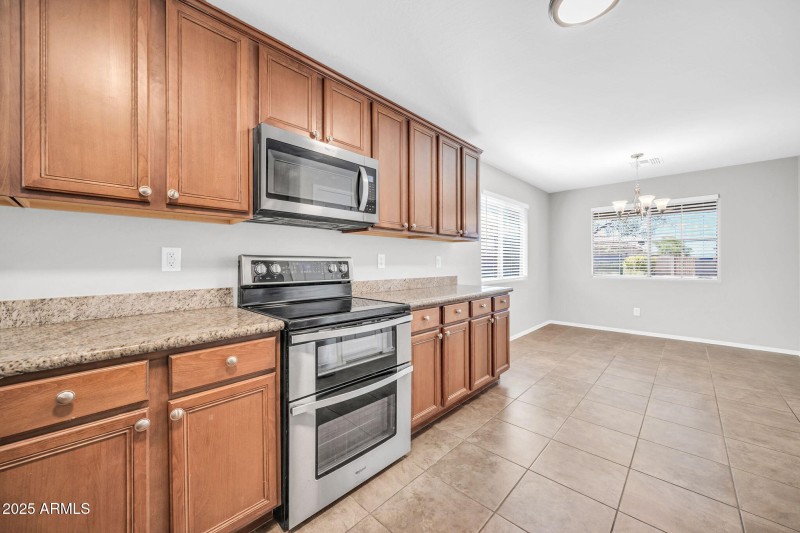 23838 W Gibson Ln-10
