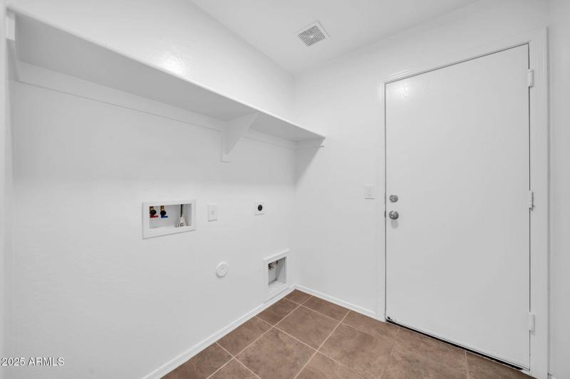 23838 W Gibson Ln-32