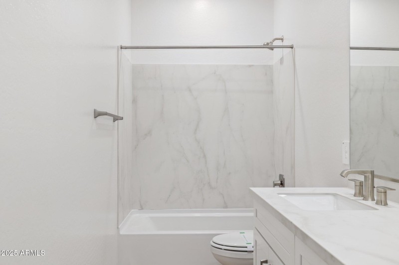 Secondary Bath Upstairs