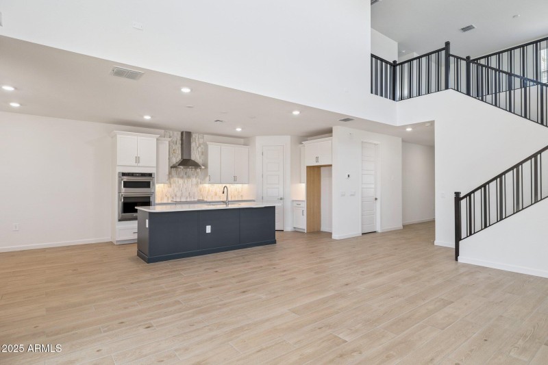 Great rm to kitchen