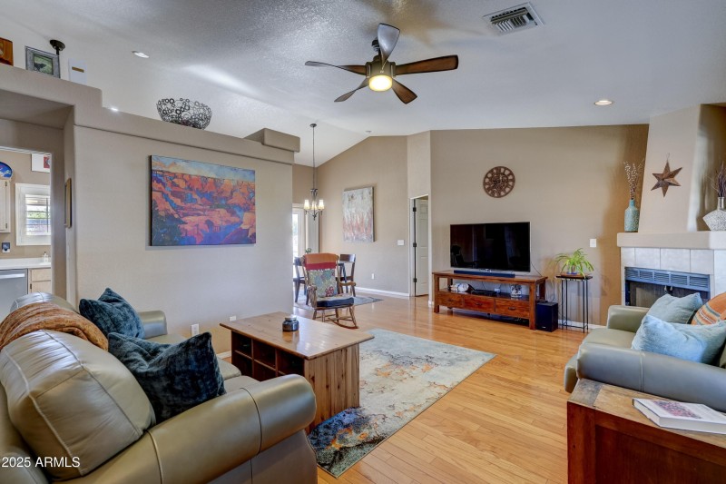 002_Living Room 3