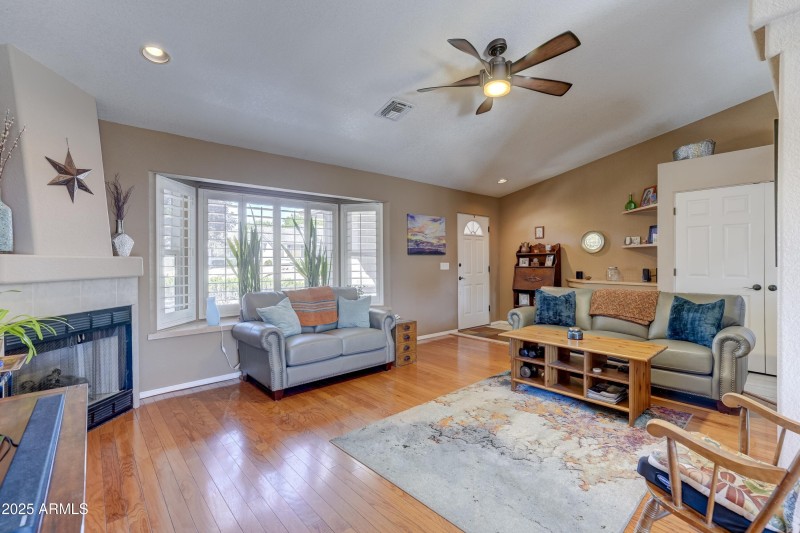 005_Living Room 1
