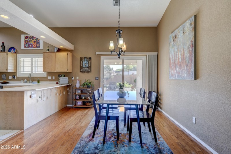 007_Dining Area 1