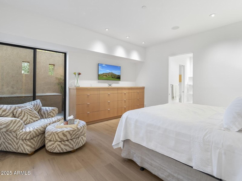 116_Bedroom