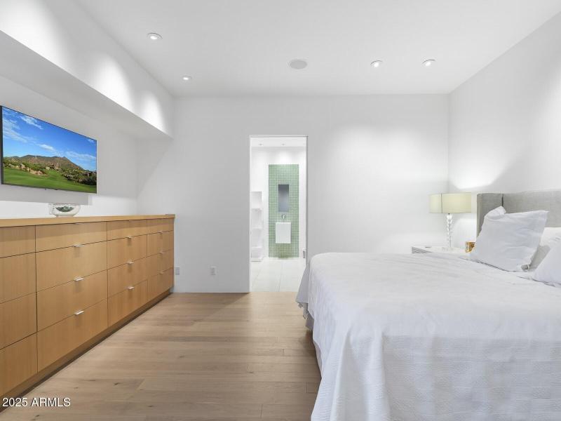 117_Bedroom
