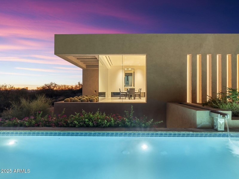 142_Pool View