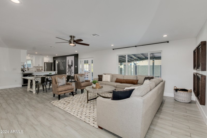 devonshire_livingroom1