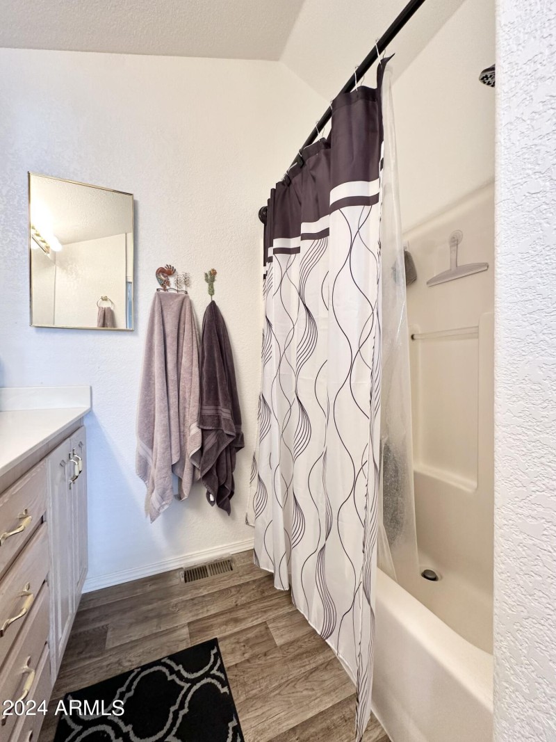 TUB/SHOWER COMBO