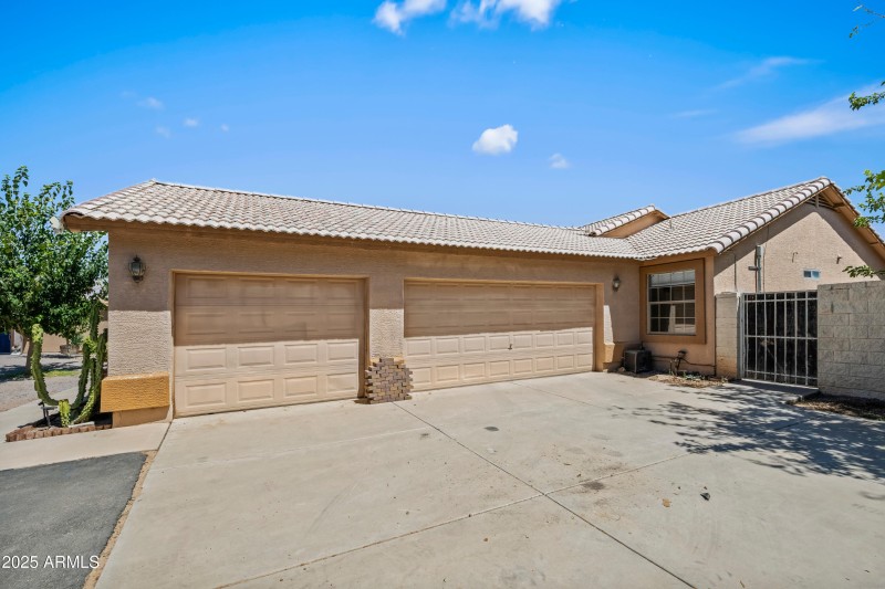 Extended length 3 car garage