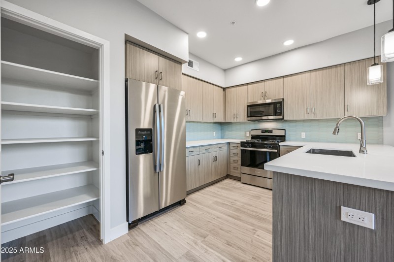 5-1027W5S-TFA-3BL-07 08 12 13 17 18-ocup