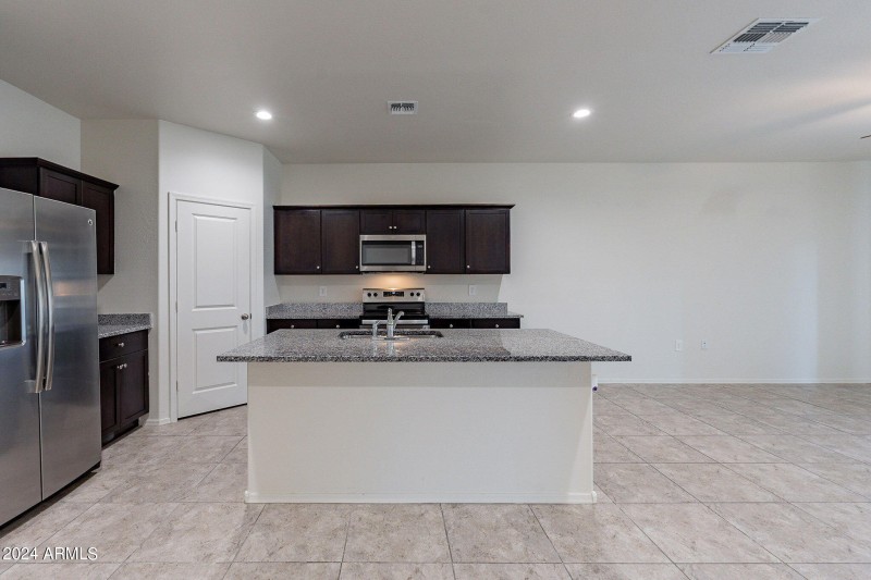 24-web-or-mls-Basil-13