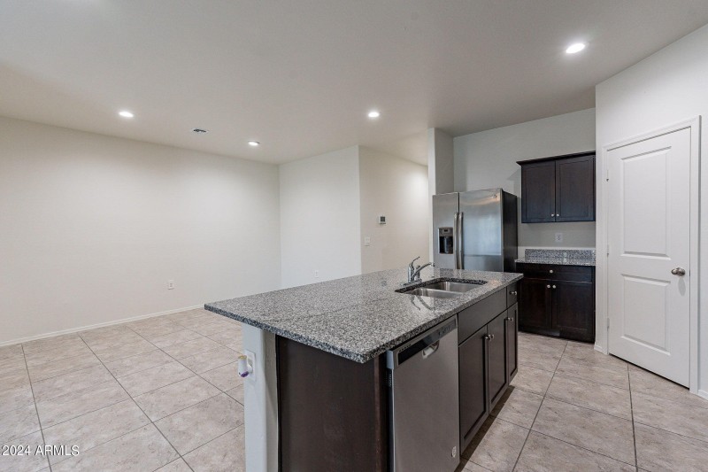 25-web-or-mls-Basil-12