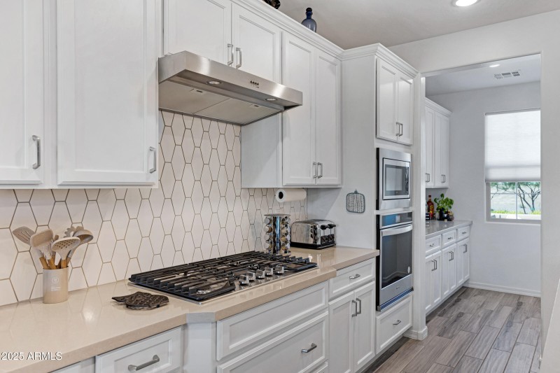 5633 N 206th Ave-11