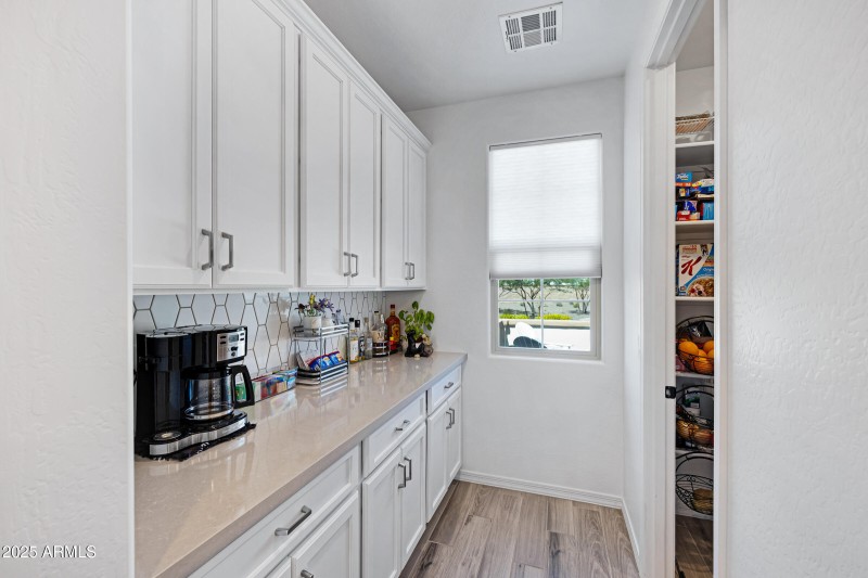 5633 N 206th Ave-13