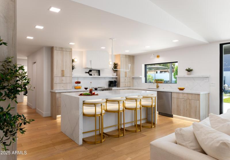 PropertyImageCo_13422N58thPl_WEB-33